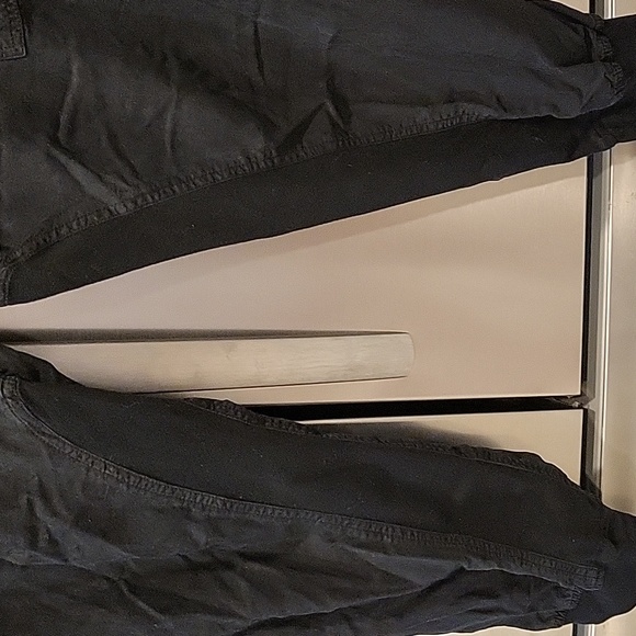 Quince BLACK & Olive Utility Jogger Pants - Picture 7 of 7